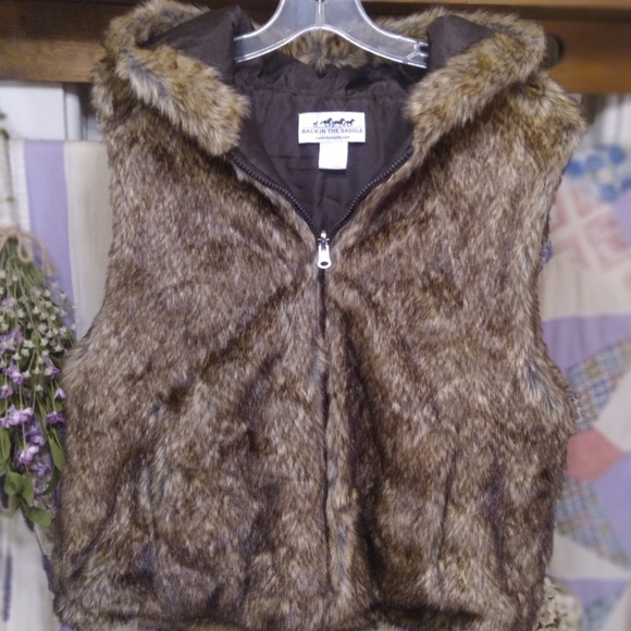Back In The Saddle Again Faux Fur Vest w/Hood - Picture 1 of 8
